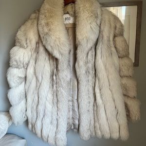 Blue Fox fur coat, Size L, Authentic, good condition